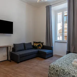 Apartment Cs Termini Nazionale, Rome